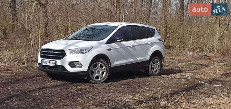 Внедорожник / Кроссовер Ford Kuga 2017 в Виннице фото 2 Внедорожник / Кроссовер Ford Kuga 2017 в Виннице