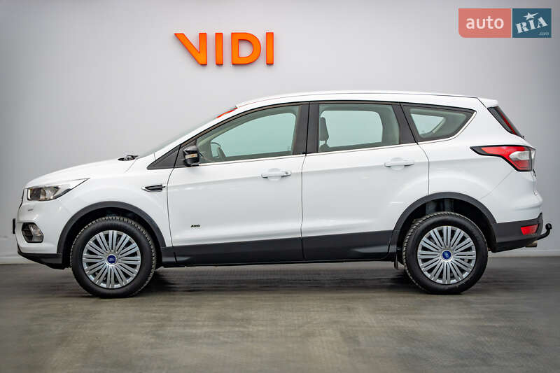 Внедорожник / Кроссовер Ford Kuga 2017 в Киеве