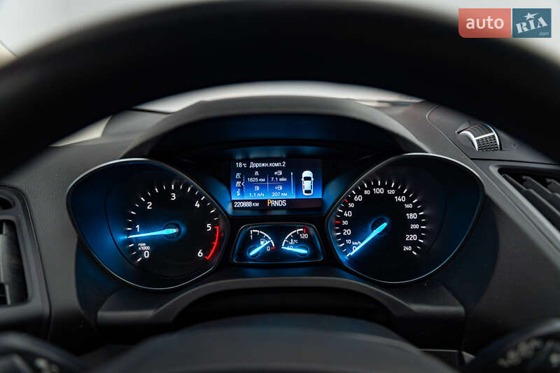 Внедорожник / Кроссовер Ford Kuga 2017 в Киеве