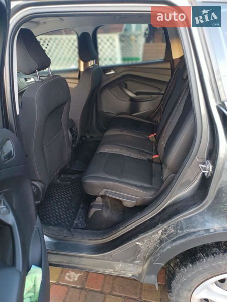 Внедорожник / Кроссовер Ford Kuga 2018 в Зенькове