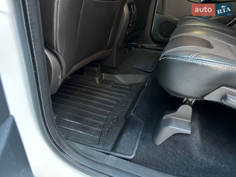 Внедорожник / Кроссовер Ford Kuga 2015 в Львове