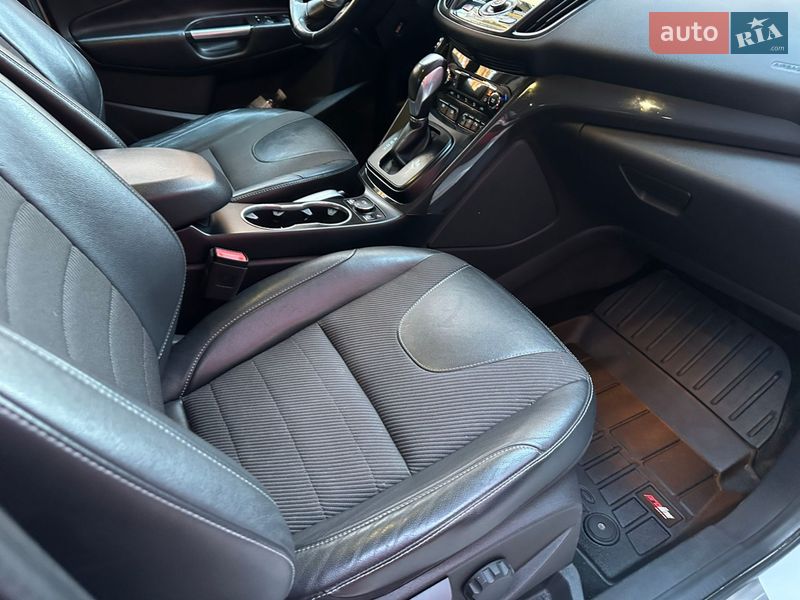 Внедорожник / Кроссовер Ford Kuga 2015 в Львове