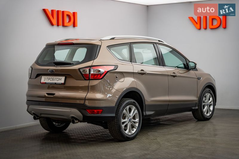 Позашляховик / Кросовер Ford Kuga 2019 в Києві