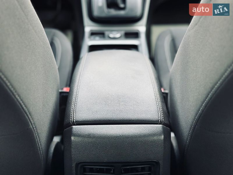 Внедорожник / Кроссовер Ford Kuga 2017 в Кременчуге