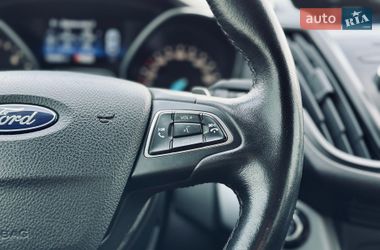 Внедорожник / Кроссовер Ford Kuga 2017 в Кременчуге