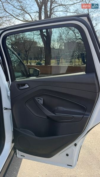 Внедорожник / Кроссовер Ford Kuga 2014 в Черноморске фото 6 Внедорожник / Кроссовер Ford Kuga 2014 в Черноморске