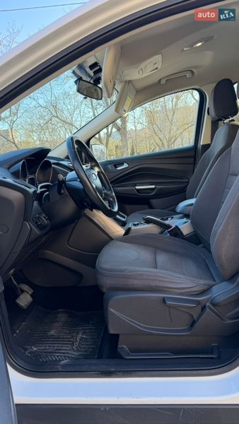 Внедорожник / Кроссовер Ford Kuga 2014 в Черноморске фото 16 Внедорожник / Кроссовер Ford Kuga 2014 в Черноморске