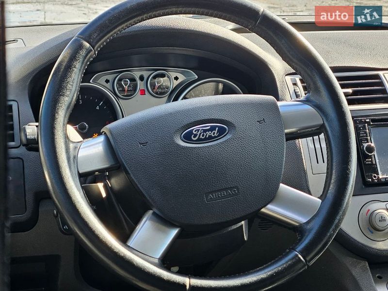 Позашляховик / Кросовер Ford Kuga 2011 в Києві