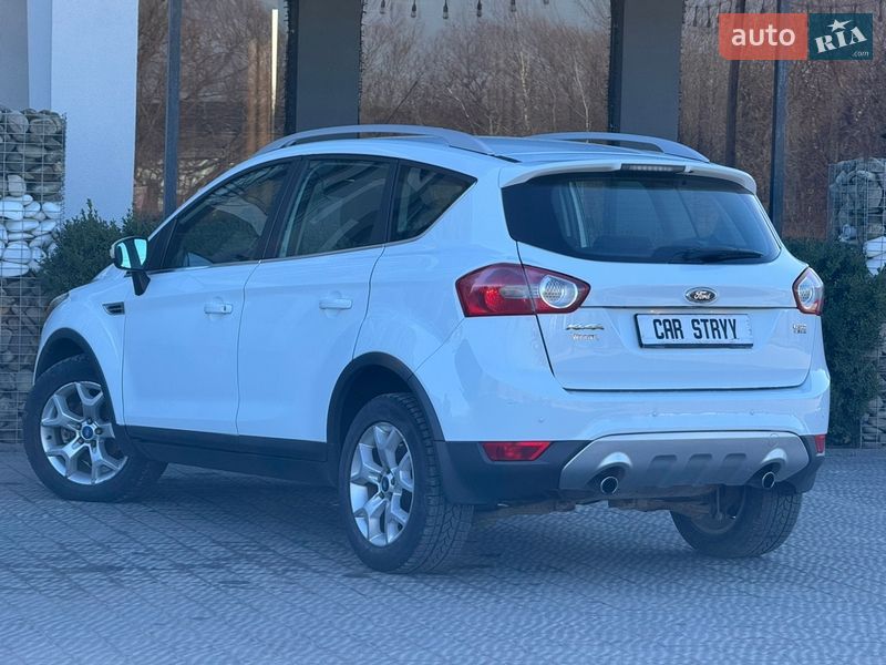Позашляховик / Кросовер Ford Kuga 2010 в Стрию