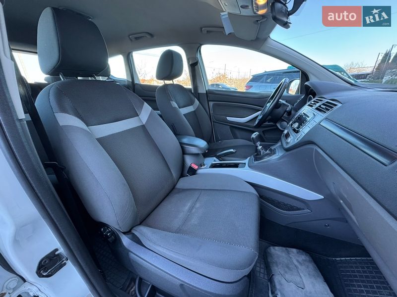 Позашляховик / Кросовер Ford Kuga 2010 в Стрию