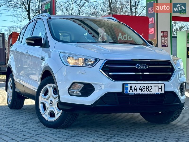Позашляховик / Кросовер Ford Kuga 2018 в Житомирі