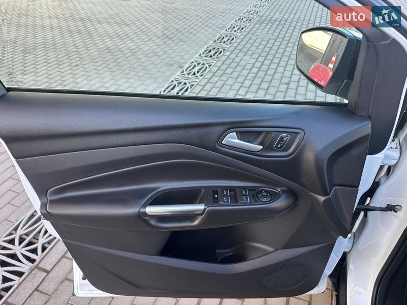 Позашляховик / Кросовер Ford Kuga 2018 в Житомирі