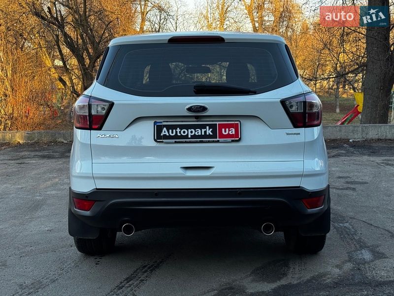 Внедорожник / Кроссовер Ford Kuga 2017 в Киеве