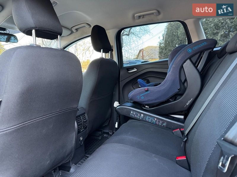 Внедорожник / Кроссовер Ford Kuga 2017 в Киеве