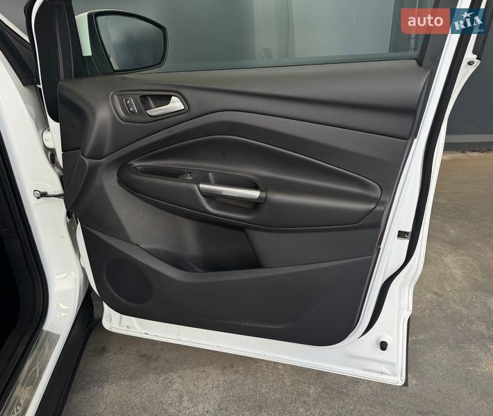 Внедорожник / Кроссовер Ford Kuga 2019 в Киеве