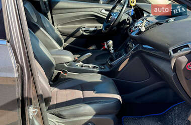 Внедорожник / Кроссовер Ford Kuga 2015 в Виннице