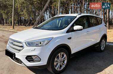 Внедорожник / Кроссовер Ford Kuga 2019 в Ахтырке