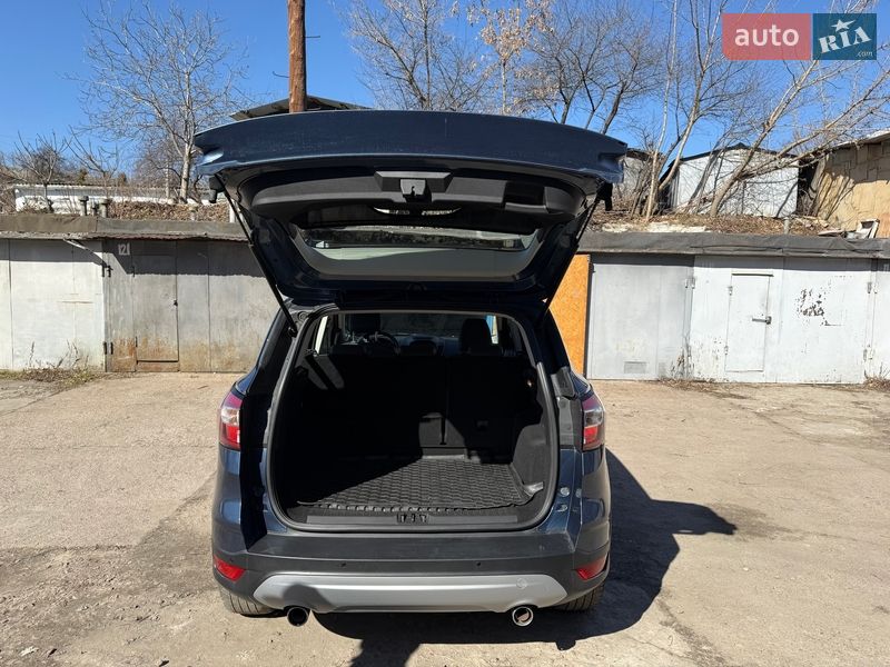 Внедорожник / Кроссовер Ford Kuga 2019 в Боярке