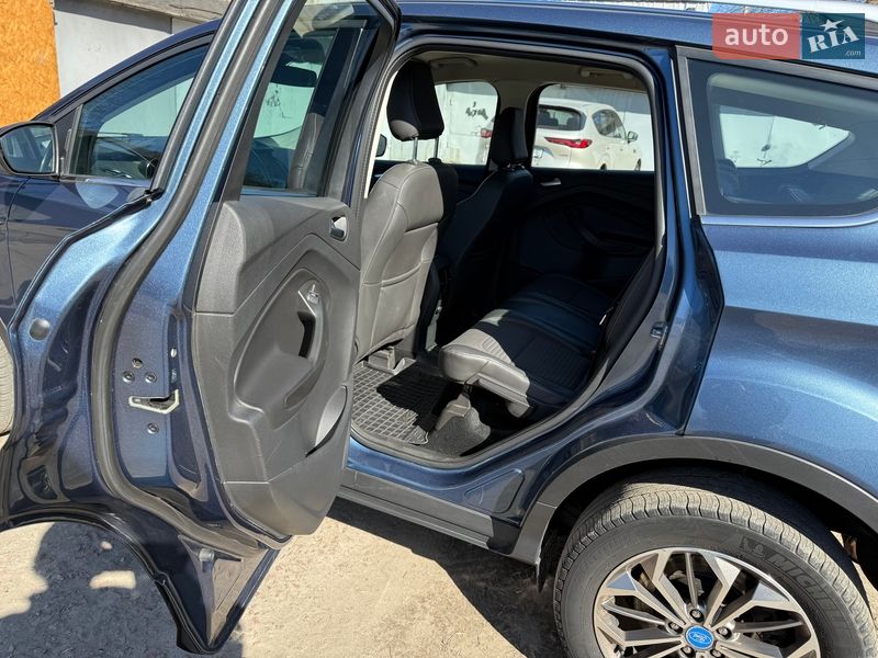 Внедорожник / Кроссовер Ford Kuga 2019 в Боярке