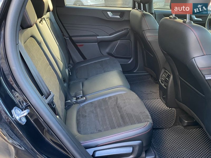 Внедорожник / Кроссовер Ford Kuga 2023 в Киеве