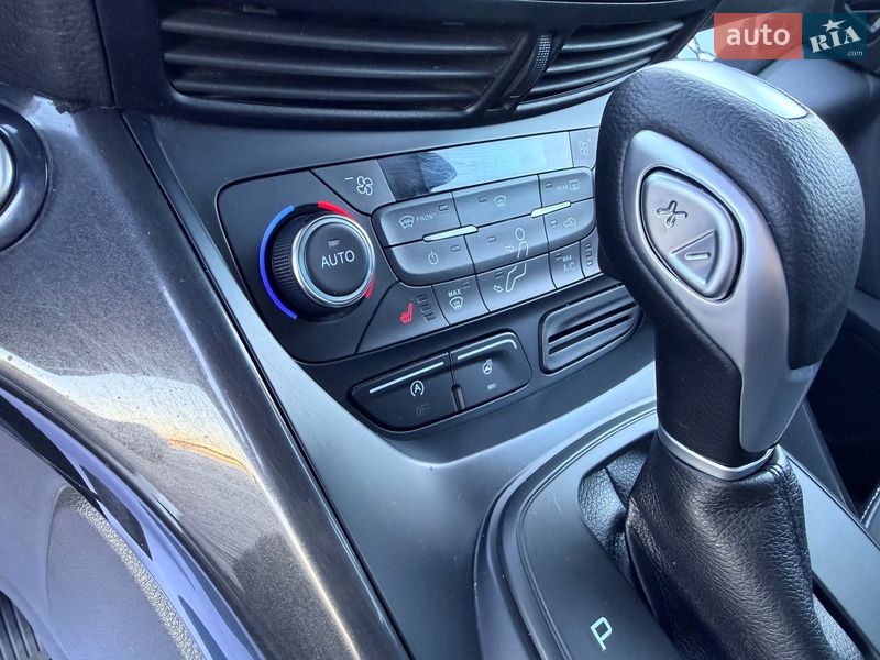 Позашляховик / Кросовер Ford Kuga 2019 в Києві