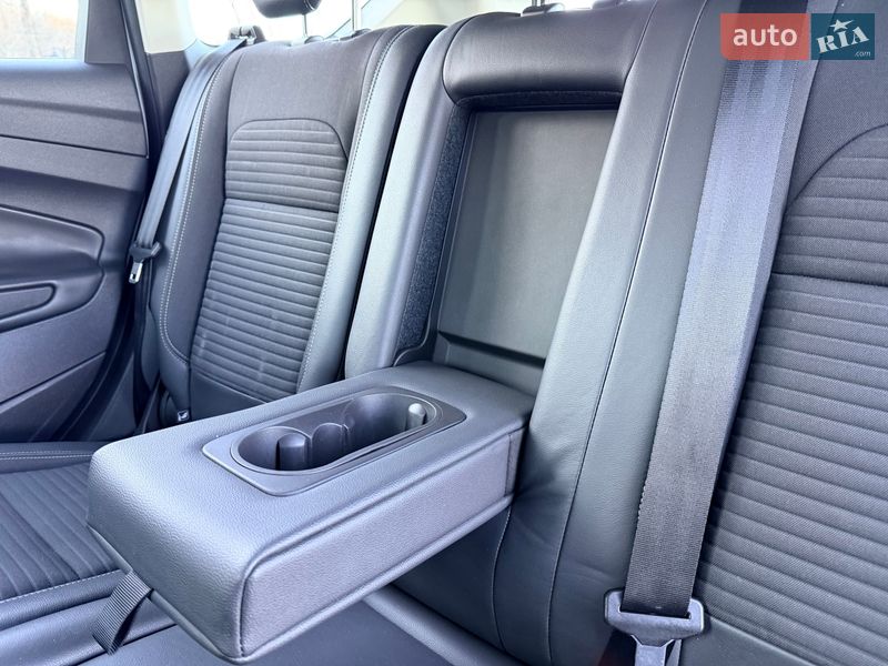 Позашляховик / Кросовер Ford Kuga 2019 в Києві