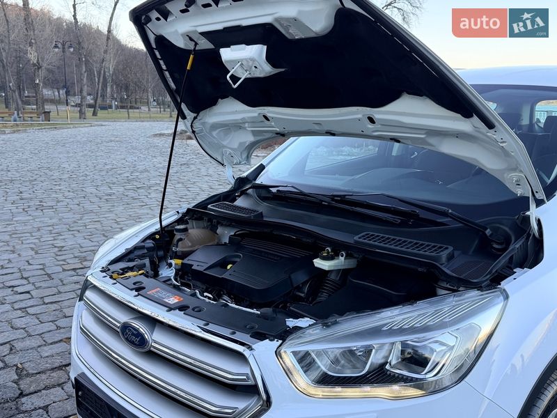 Позашляховик / Кросовер Ford Kuga 2019 в Києві