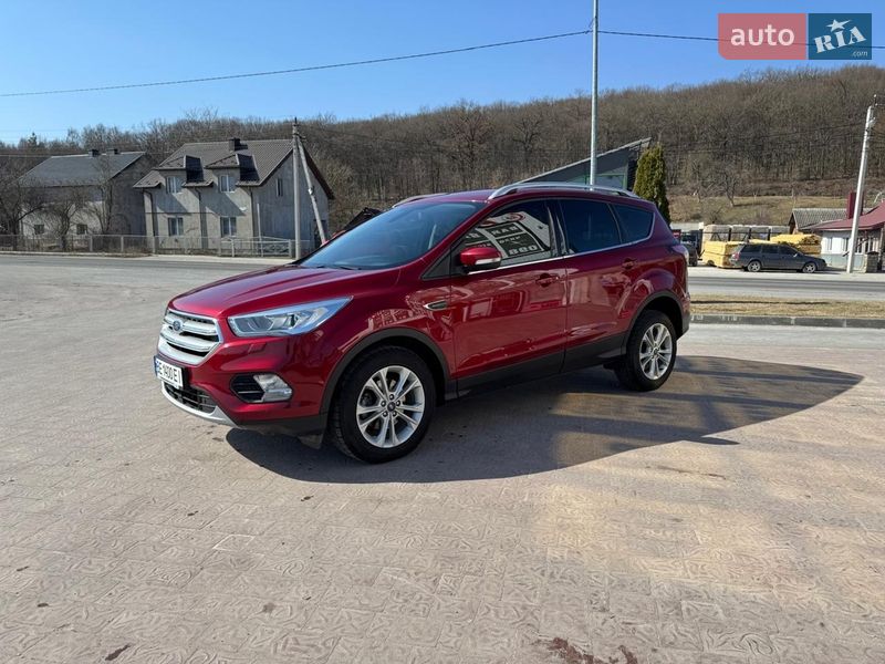 Внедорожник / Кроссовер Ford Kuga 2019 в Тернополе