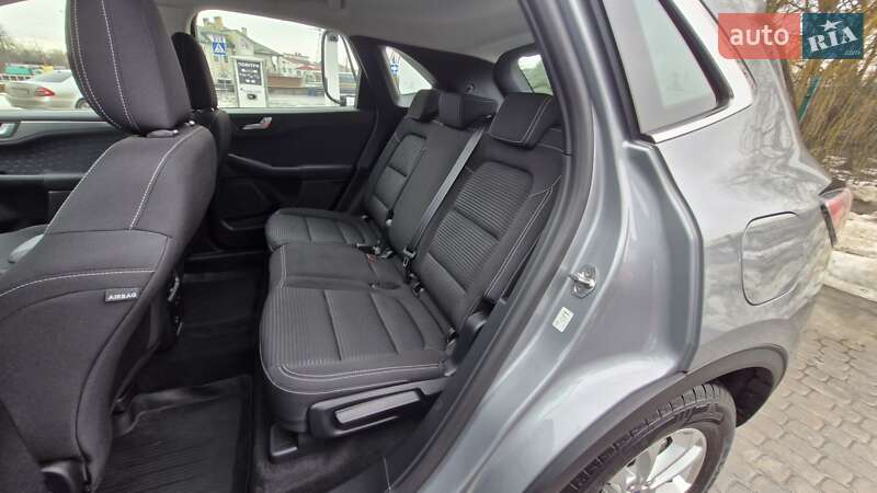 Внедорожник / Кроссовер Ford Kuga 2020 в Львове