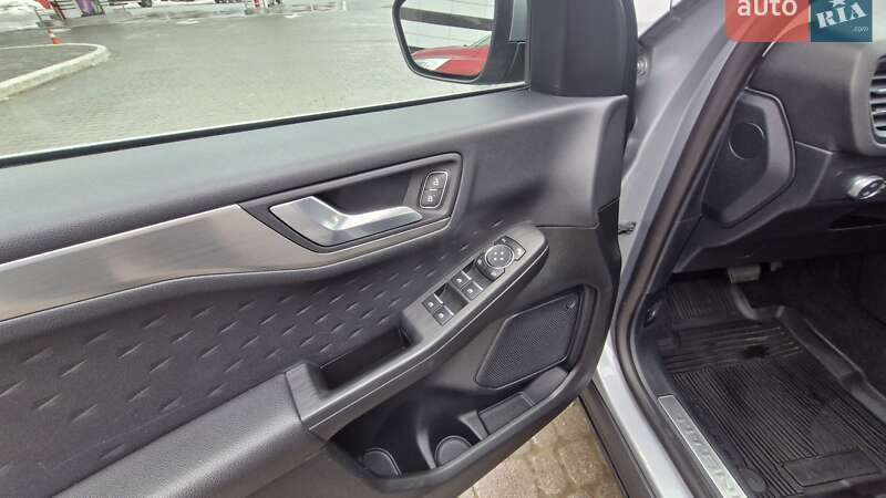 Внедорожник / Кроссовер Ford Kuga 2020 в Львове