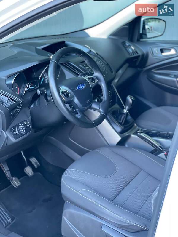 Позашляховик / Кросовер Ford Kuga 2015 в Хмельницькому