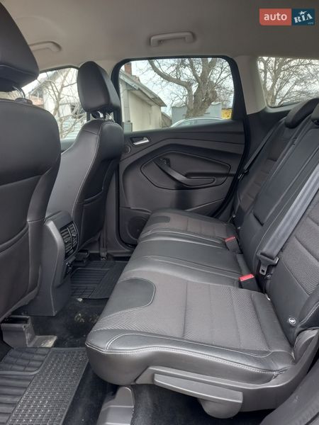 Внедорожник / Кроссовер Ford Kuga 2013 в Черновцах