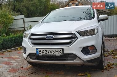 Внедорожник / Кроссовер Ford Kuga 2017 в Каменец-Подольском