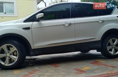 Внедорожник / Кроссовер Ford Kuga 2017 в Каменец-Подольском