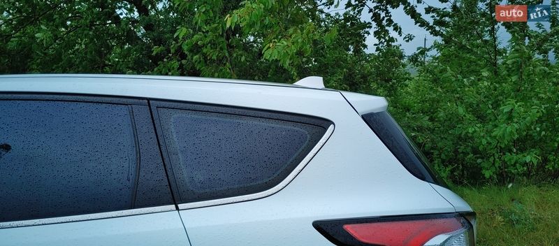 Внедорожник / Кроссовер Ford Kuga 2017 в Каменец-Подольском
