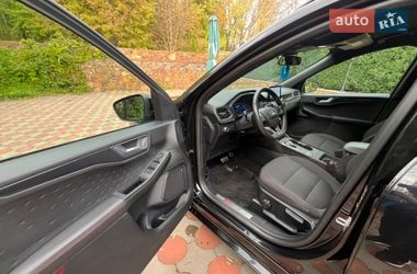 Внедорожник / Кроссовер Ford Kuga 2021 в Виннице