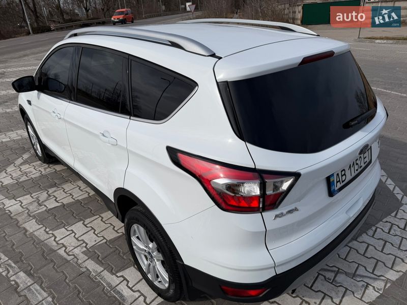 Внедорожник / Кроссовер Ford Kuga 2016 в Тульчине