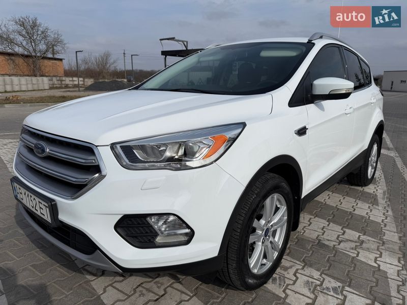 Внедорожник / Кроссовер Ford Kuga 2016 в Тульчине