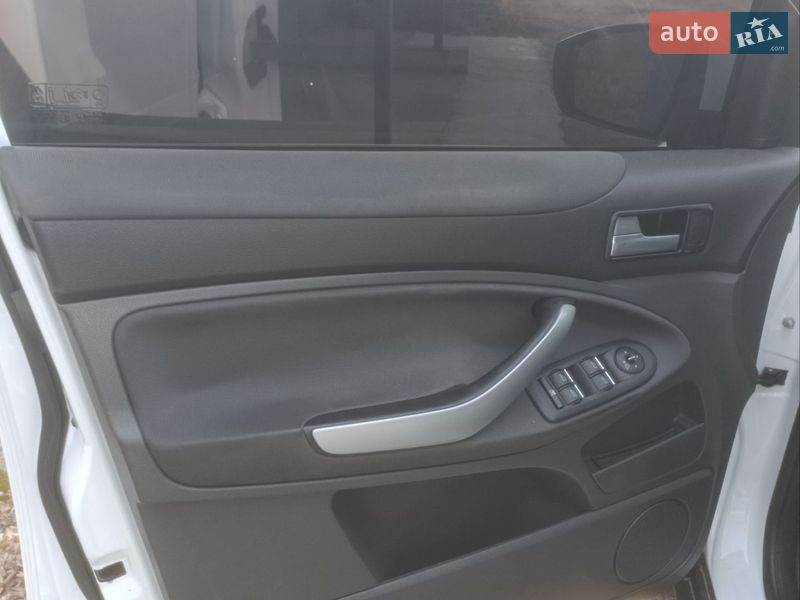 Внедорожник / Кроссовер Ford Kuga 2012 в Кропивницком