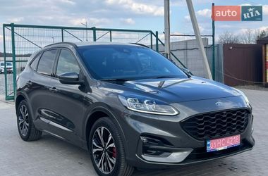 Внедорожник / Кроссовер Ford Kuga 2021 в Лопатине