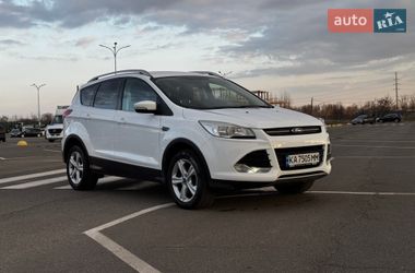 Внедорожник / Кроссовер Ford Kuga 2014 в Киеве