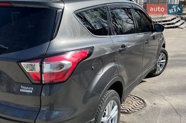 Позашляховик / Кросовер Ford Kuga 2016 в Світловодську