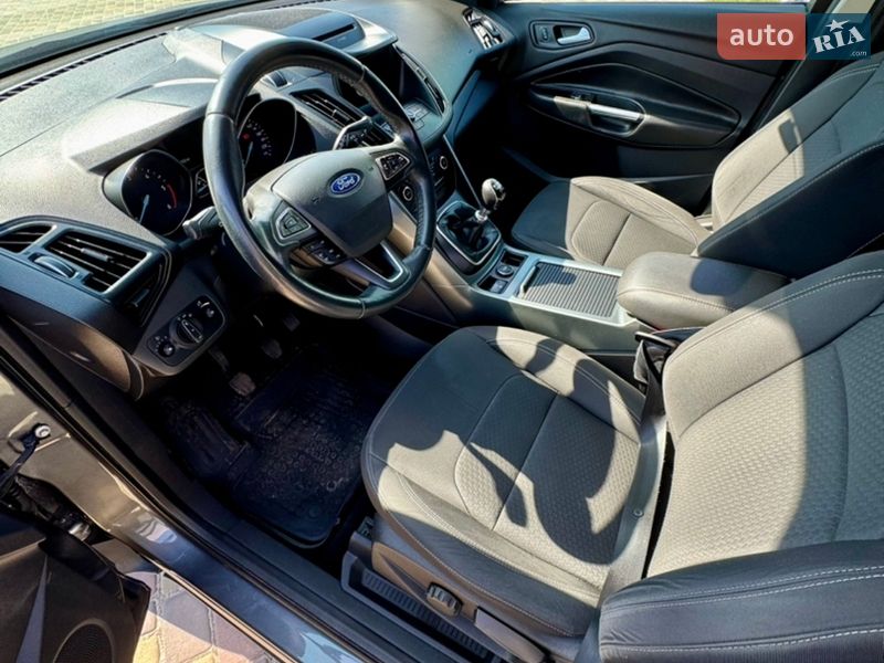 Позашляховик / Кросовер Ford Kuga 2017 в Дніпрі фото 15 Позашляховик / Кросовер Ford Kuga 2017 в Дніпрі
