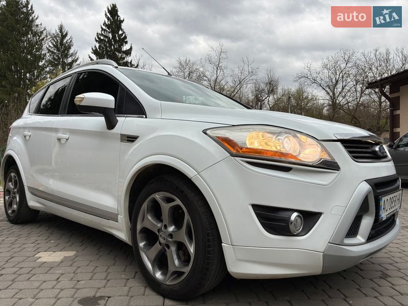 Внедорожник / Кроссовер Ford Kuga 2010 в Тячеве