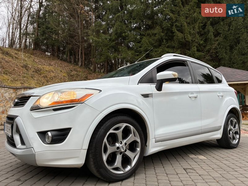 Внедорожник / Кроссовер Ford Kuga 2010 в Тячеве