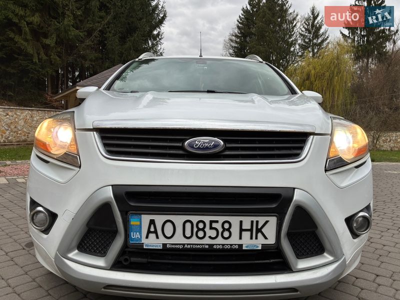Внедорожник / Кроссовер Ford Kuga 2010 в Тячеве
