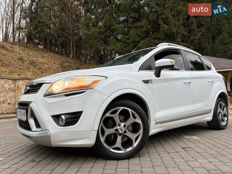 Внедорожник / Кроссовер Ford Kuga 2010 в Тячеве