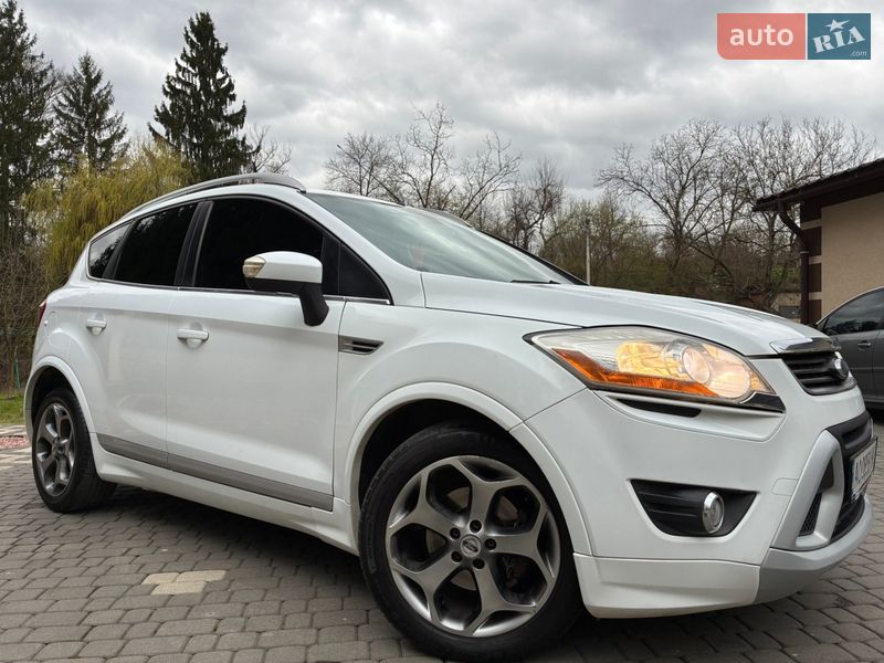 Внедорожник / Кроссовер Ford Kuga 2010 в Тячеве