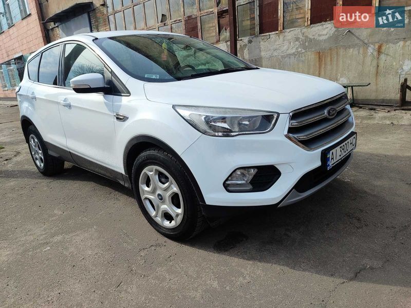Позашляховик / Кросовер Ford Kuga 2017 в Білій Церкві