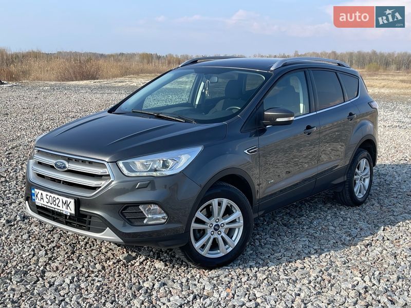 Внедорожник / Кроссовер Ford Kuga 2018 в Киеве